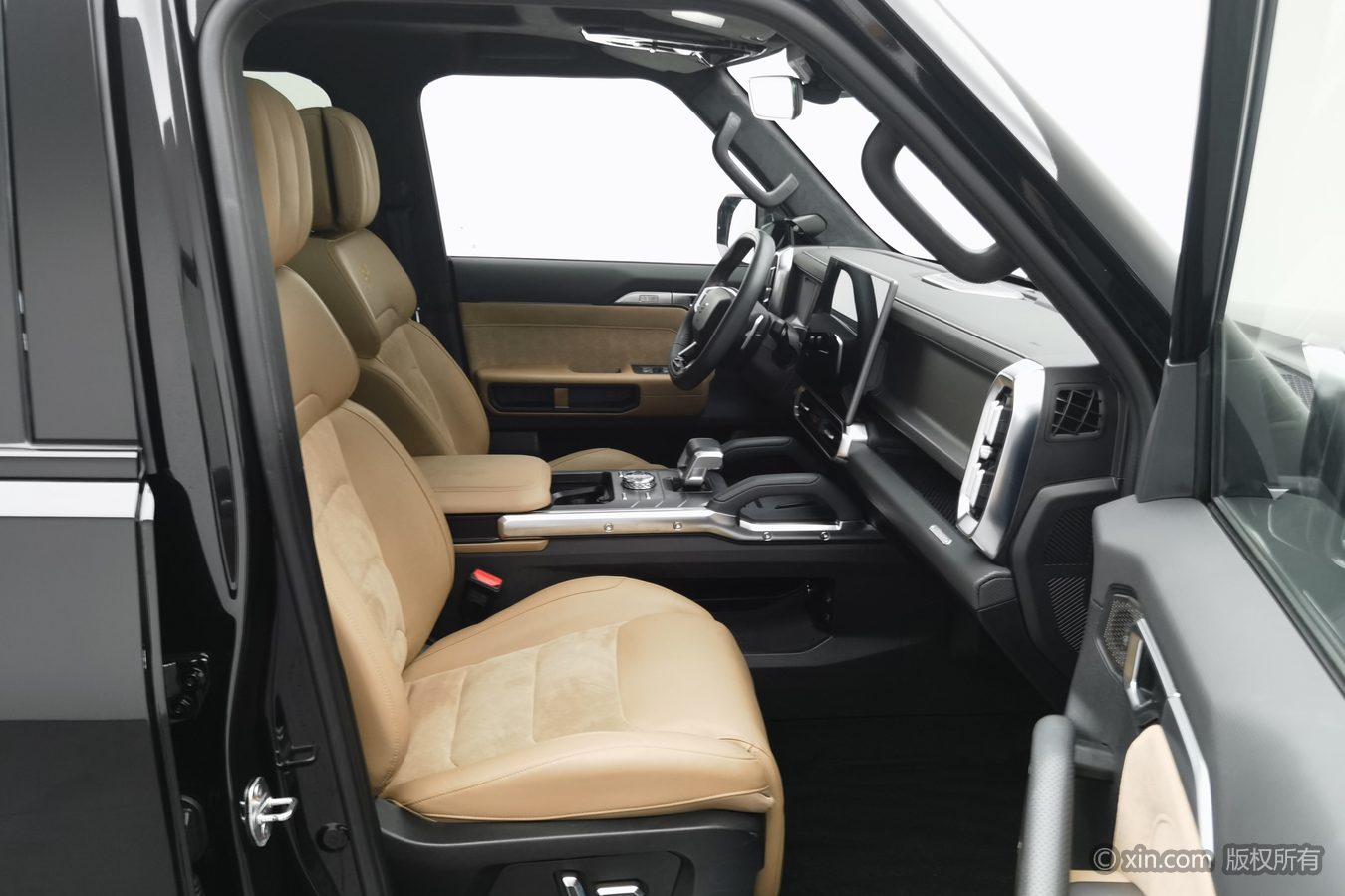 Jetour Traveller 2023 car image #24