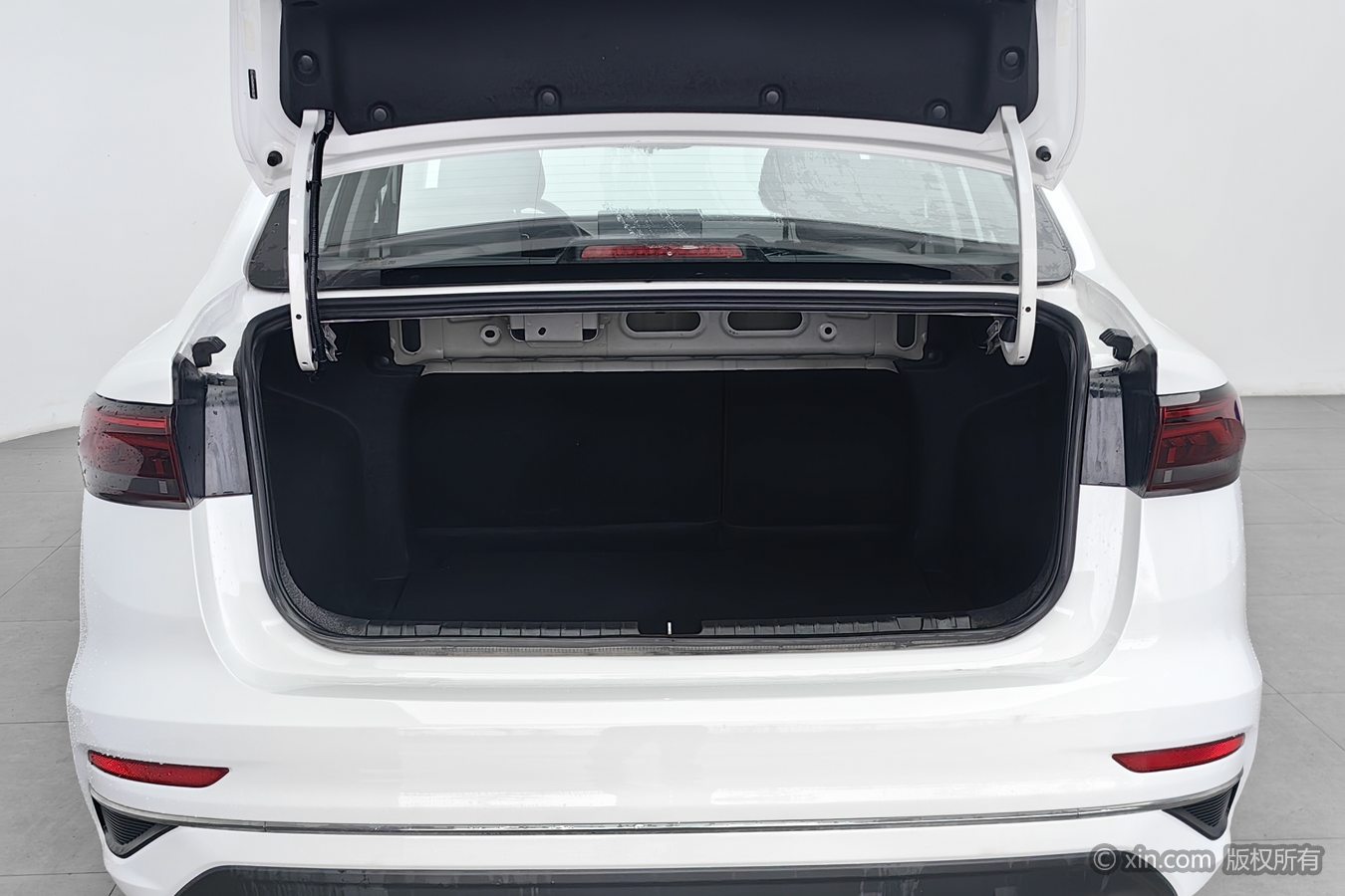 GEELY Emgrand 2023 car image #17