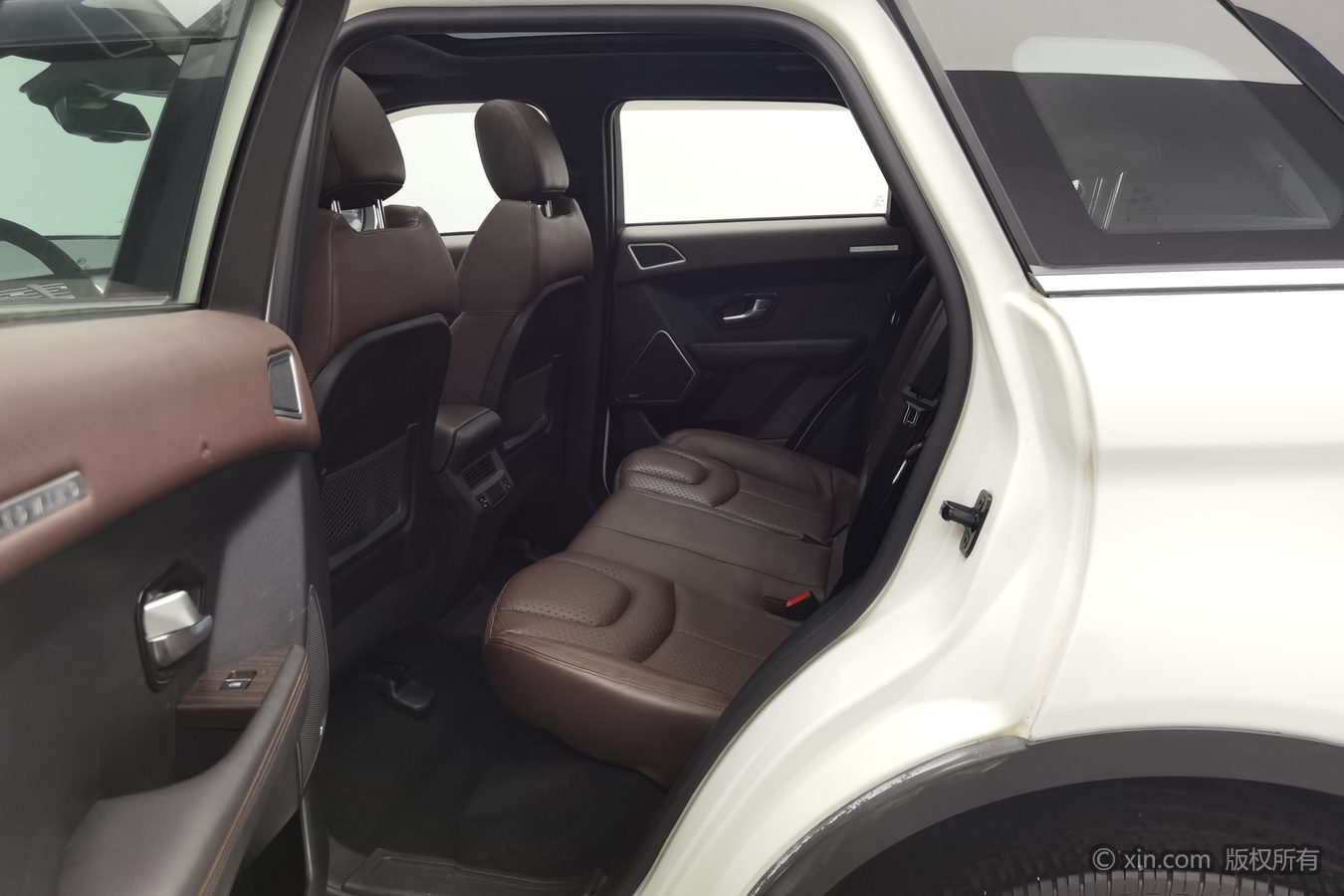 2016 #16 2016 car image #16