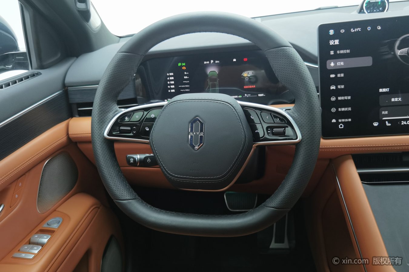 2025 car image #11