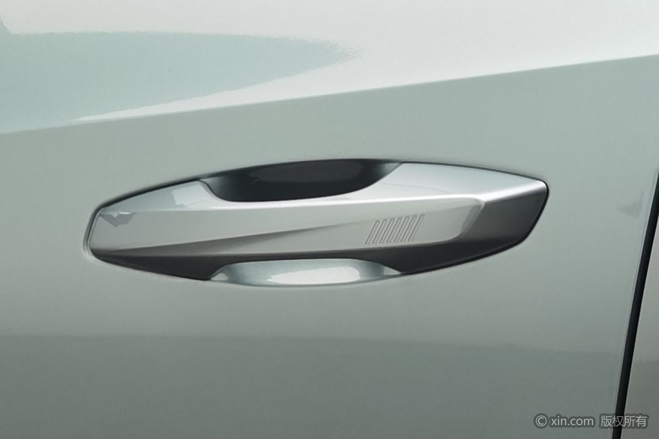 GEELY Boyue L 2025 car image #19