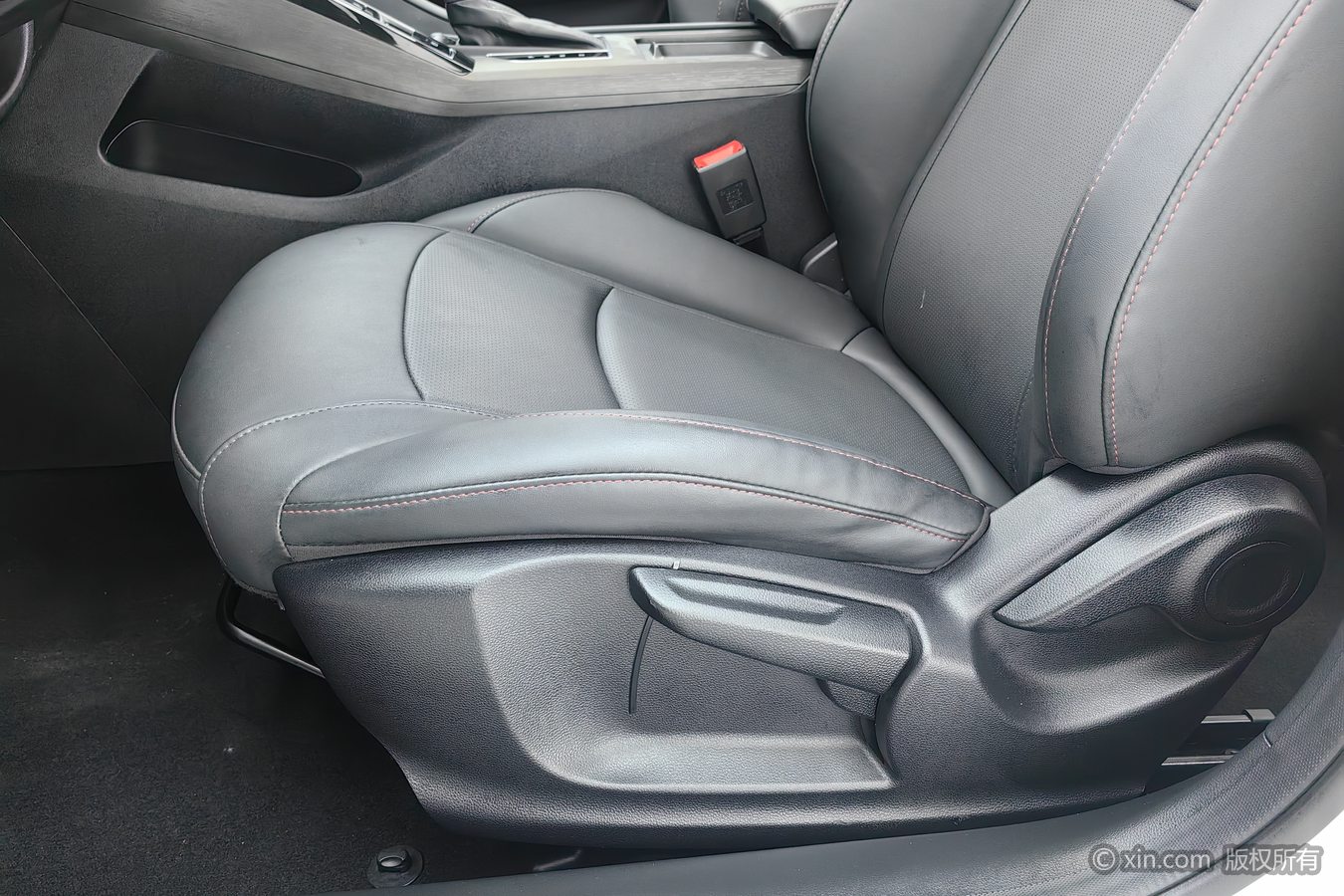 Roewe i5 2025 #21 Roewe i5 2025 car image #21