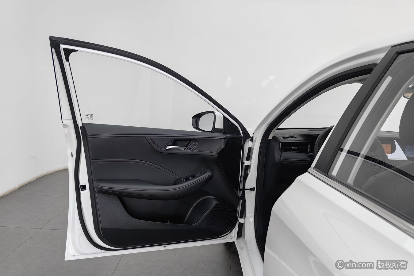 Roewe i5 2025 #8 Roewe i5 2025 car image #8