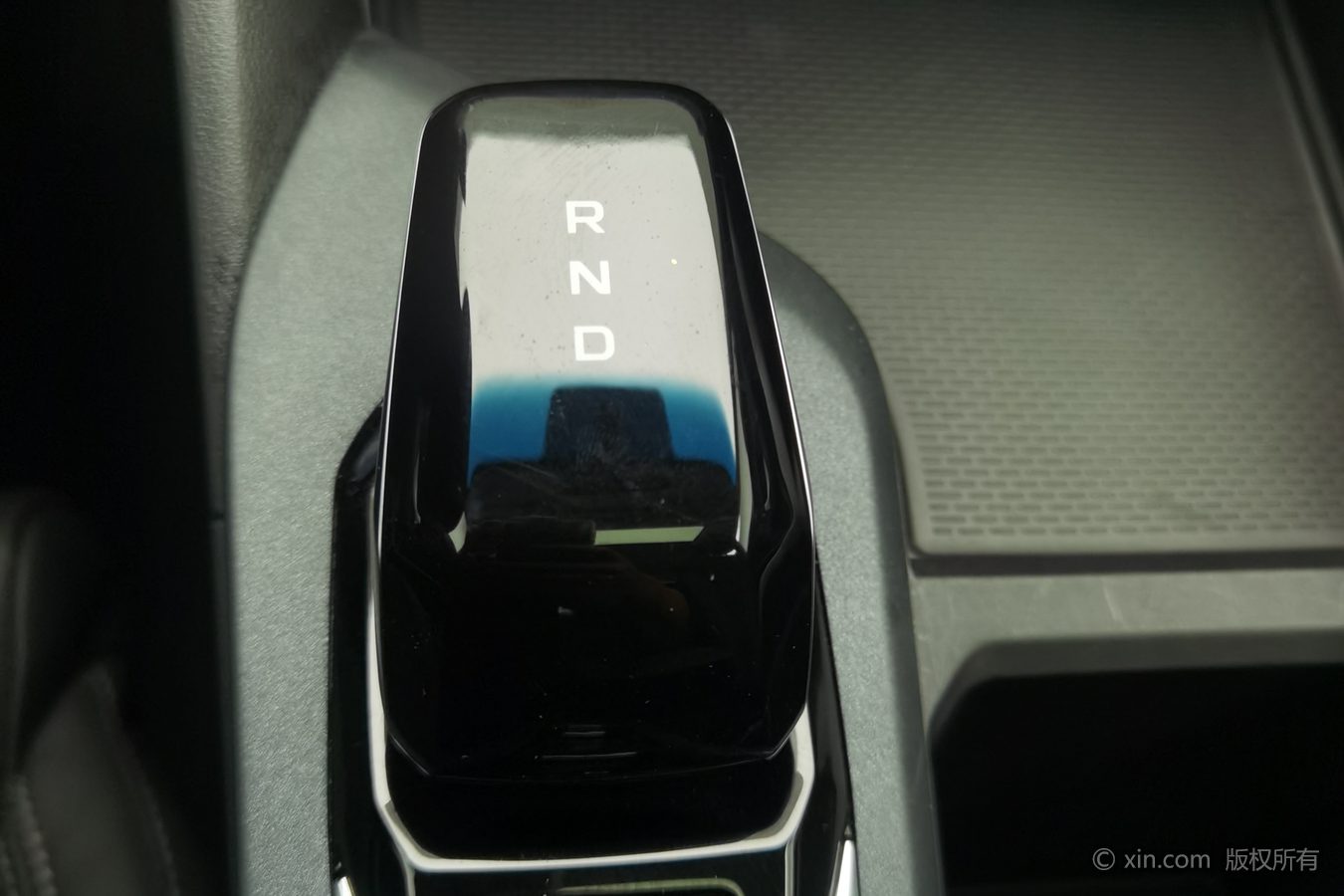 GEELY Binray 2025 car image #14