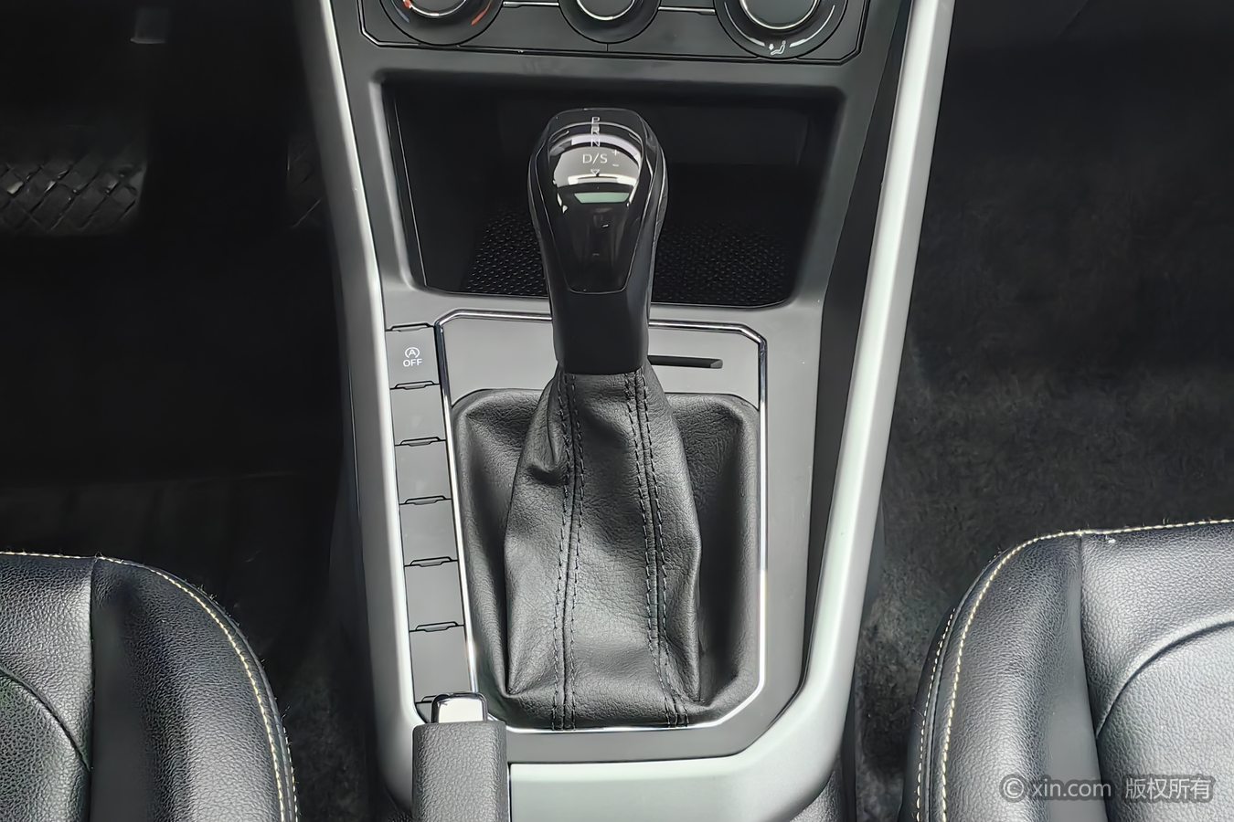 Volkswagen Polo 2023 car image #14