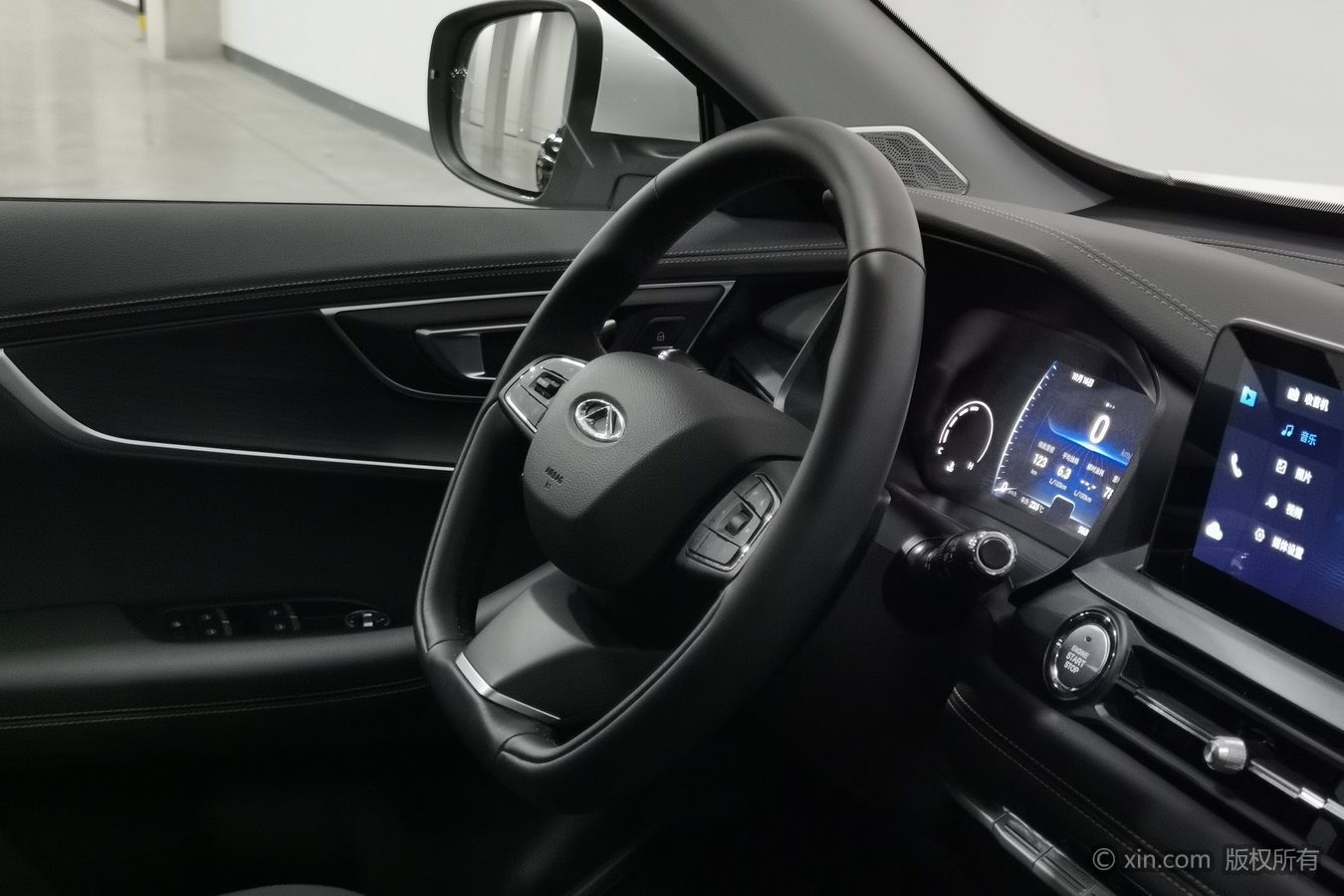 Chery Tiggo 8 2025 car image #23