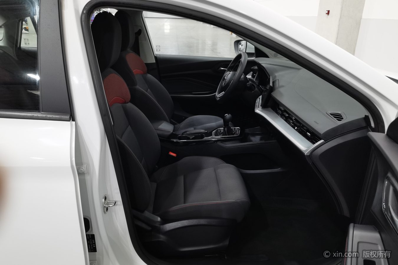 MG 5 2024 car image #24