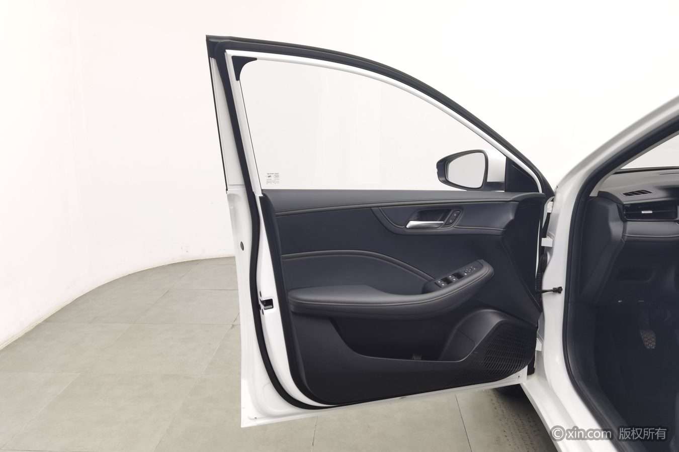 Roewe i5 2024 car image #8