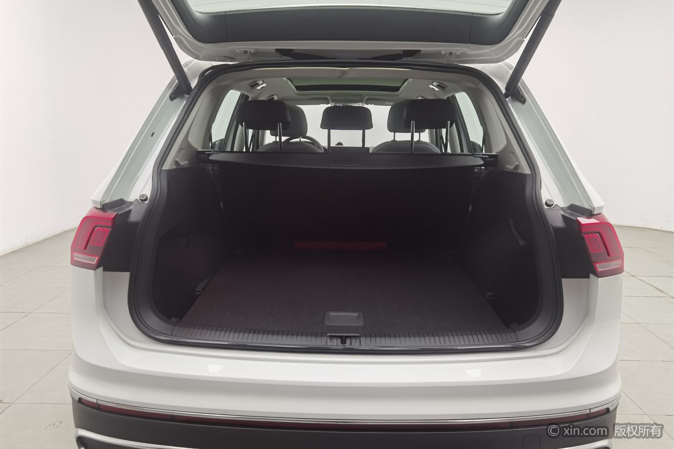 Volkswagen Tiguan L 2023 #17 Volkswagen Tiguan L 2023 car image #17