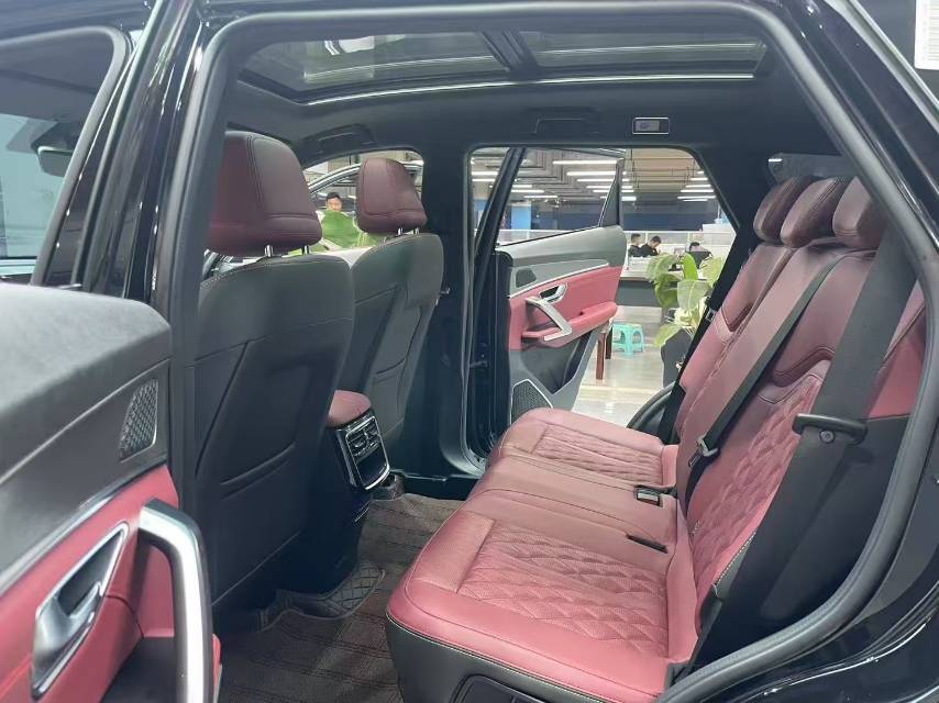 Jetour X70 PLUS 2024 car image #6