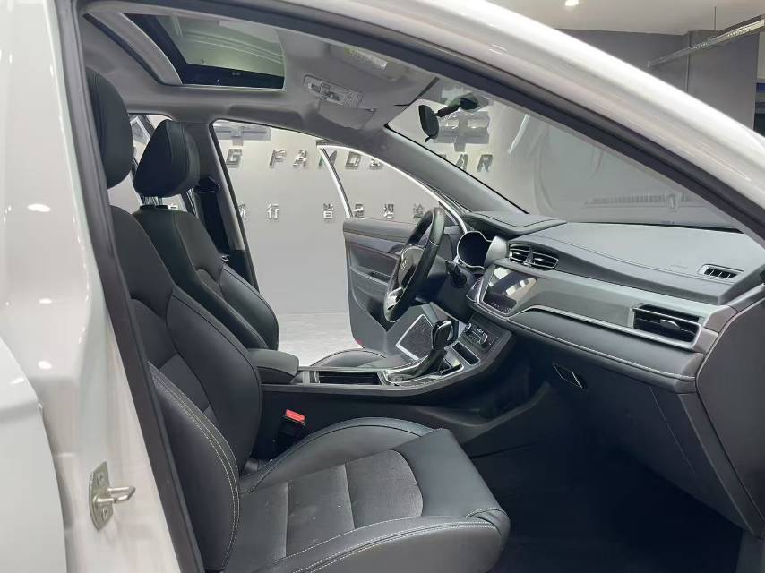 GEELY Emgrand 2020 car image #9