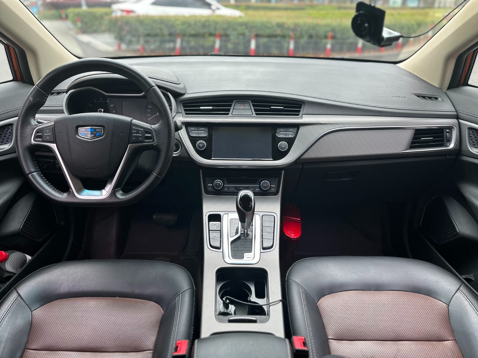 GEELY Emgrand GS 2016 car image #10