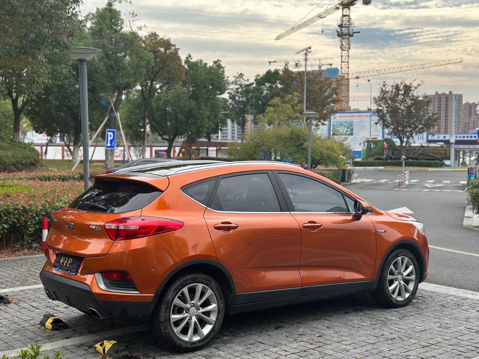 GEELY Emgrand GS 2016 car image #8