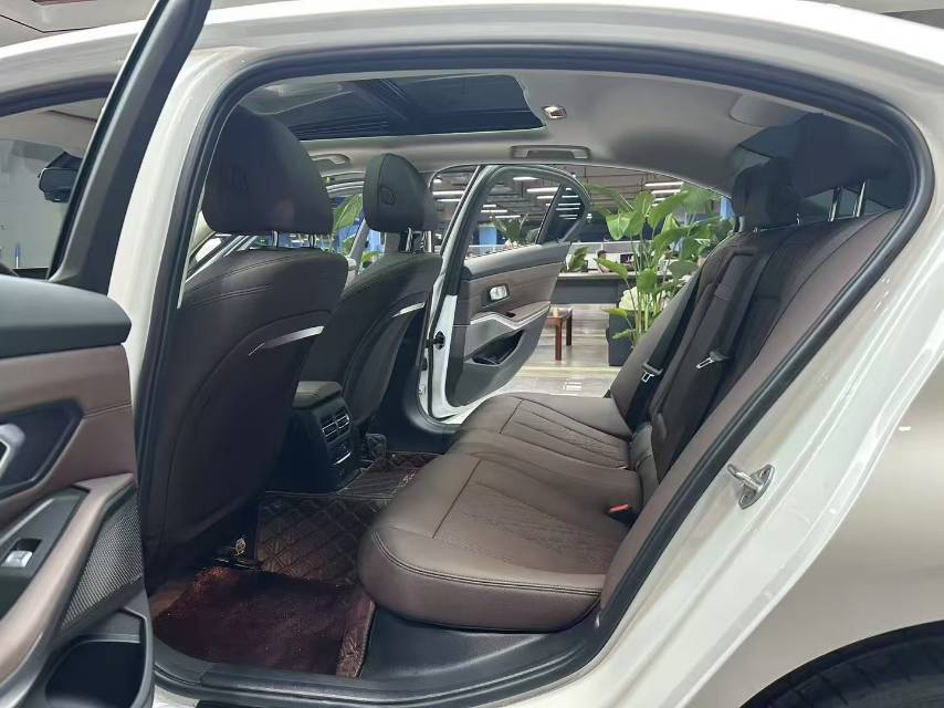 BMW 3 Series 2023 car image #8