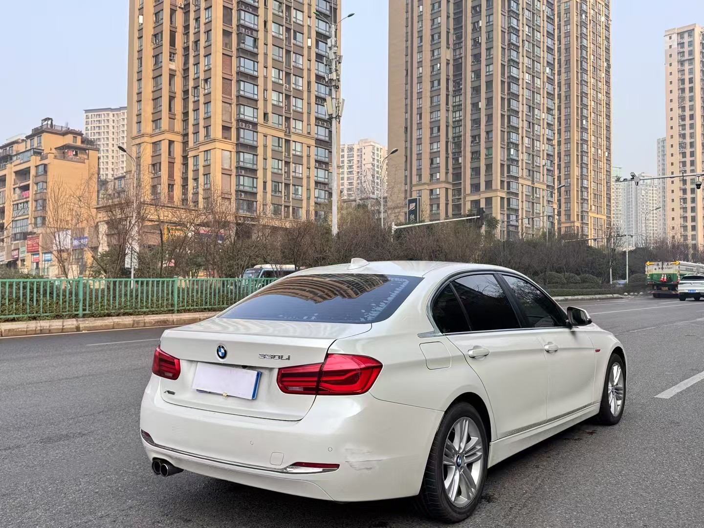 BMW 3 Series 2017 #10 BMW 3 Series 2017 car image #10