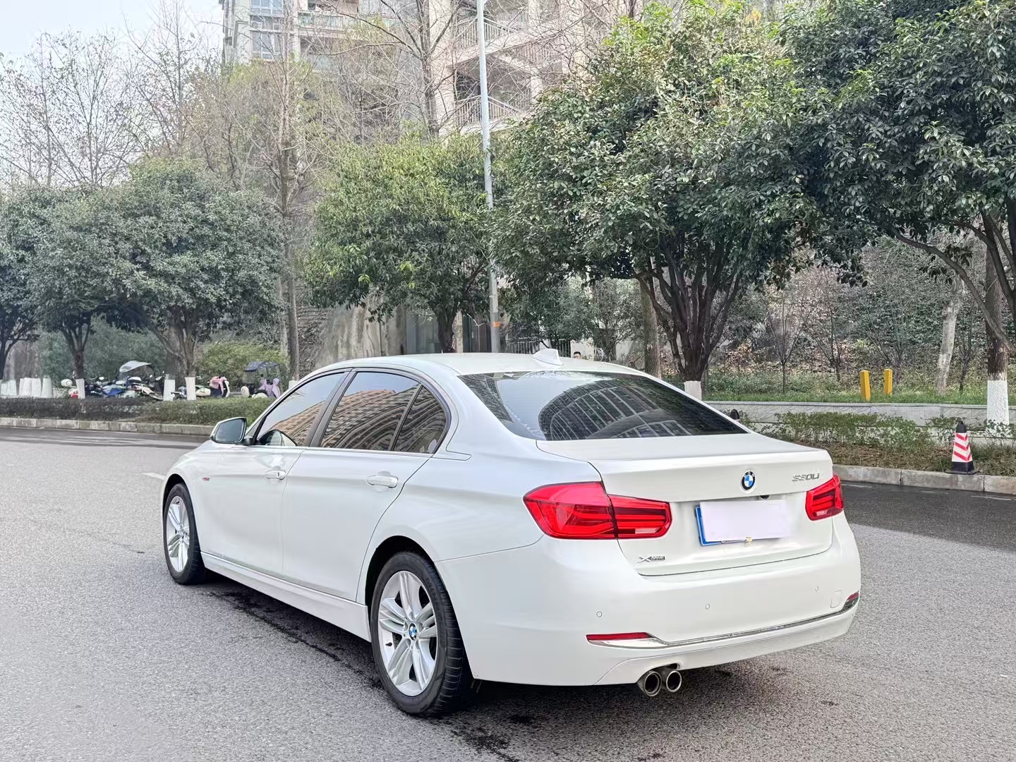 BMW 3 Series 2017 #8 BMW 3 Series 2017 car image #8