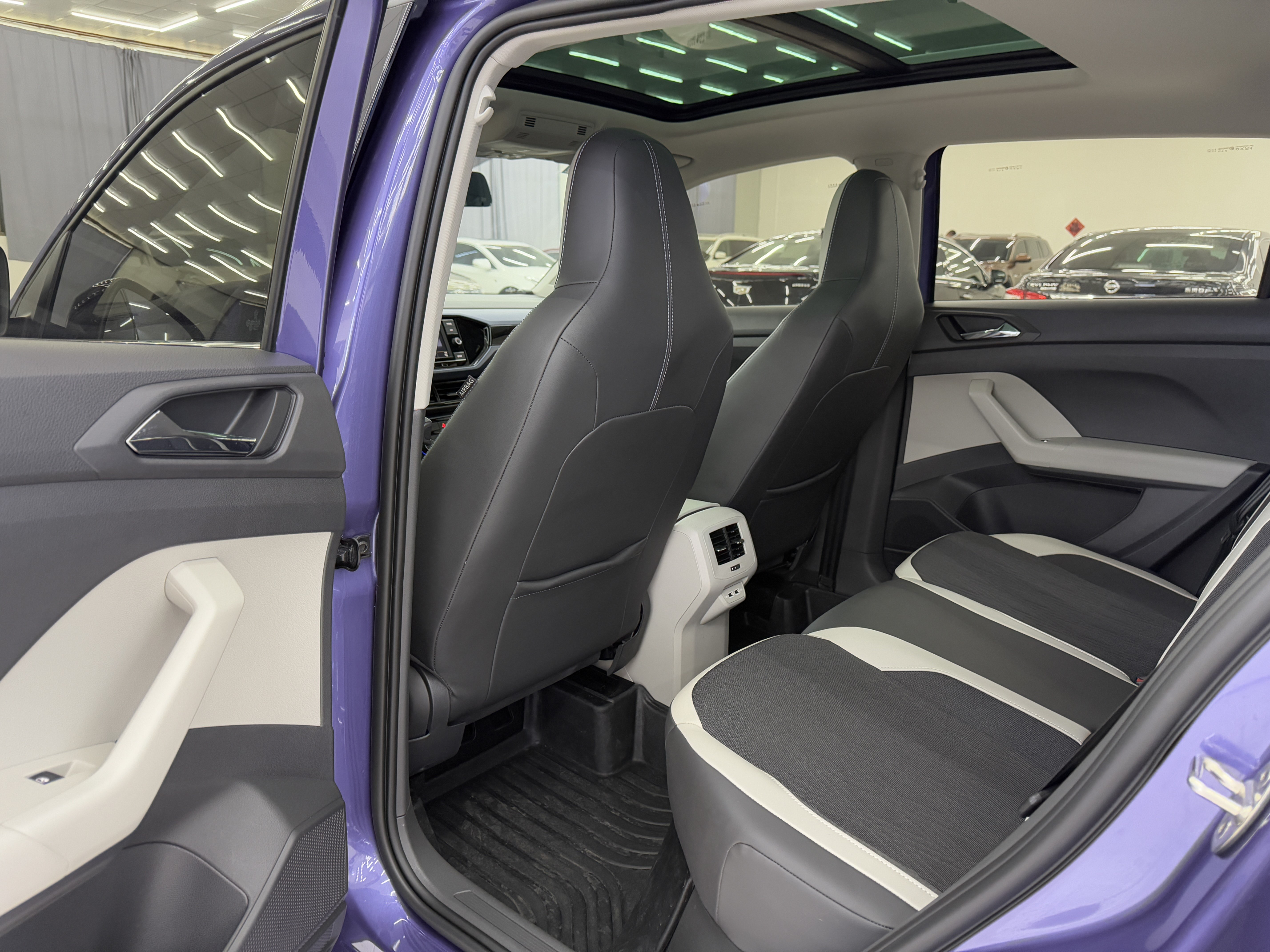 Volkswagen T-Cross 2020 #7 Volkswagen T-Cross 2020 car image #7