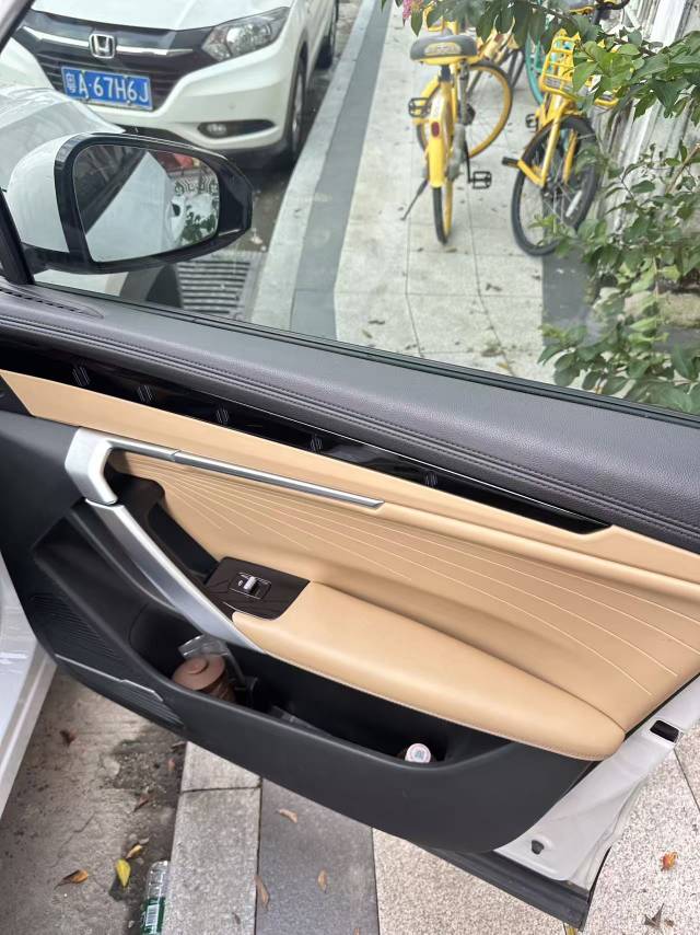 GEELY Boyue L 2024 car image #3