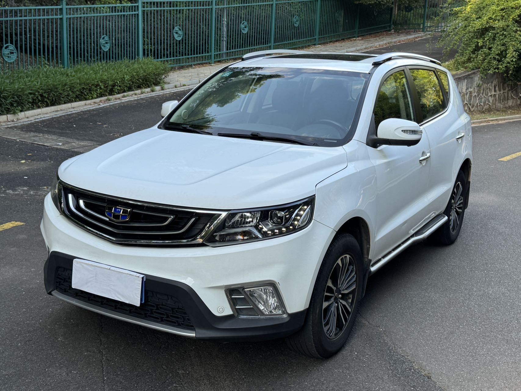 GEELY Vision X6 2017 car image 