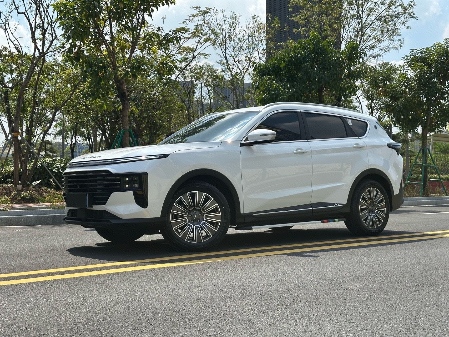 Jetour X70 PLUS 2024 car image 