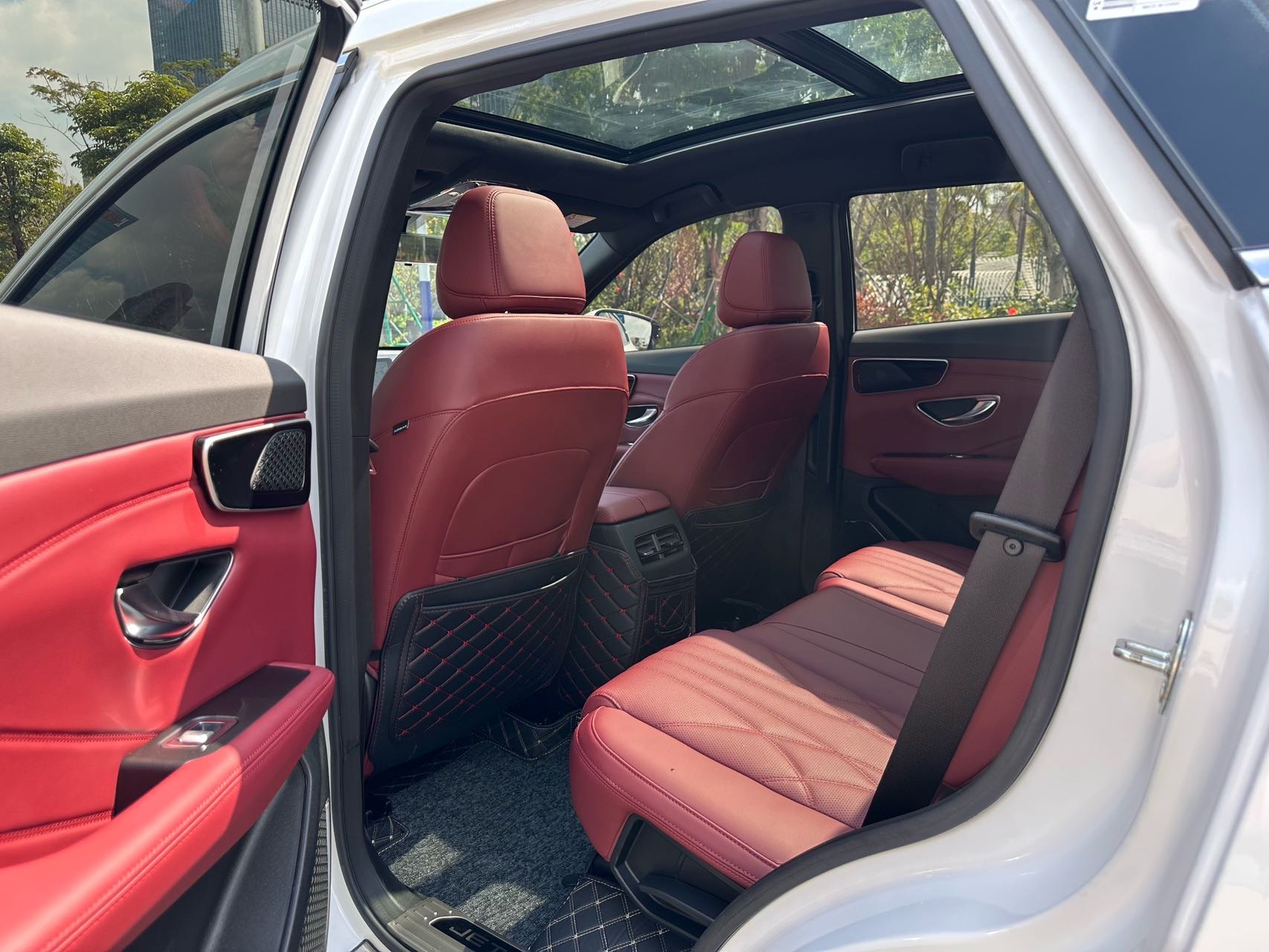 Jetour X70 PLUS 2024 car image #6
