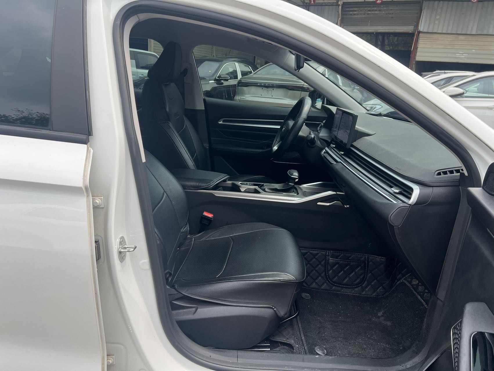 GEELY Emgrand 2023 imagem de carro #7