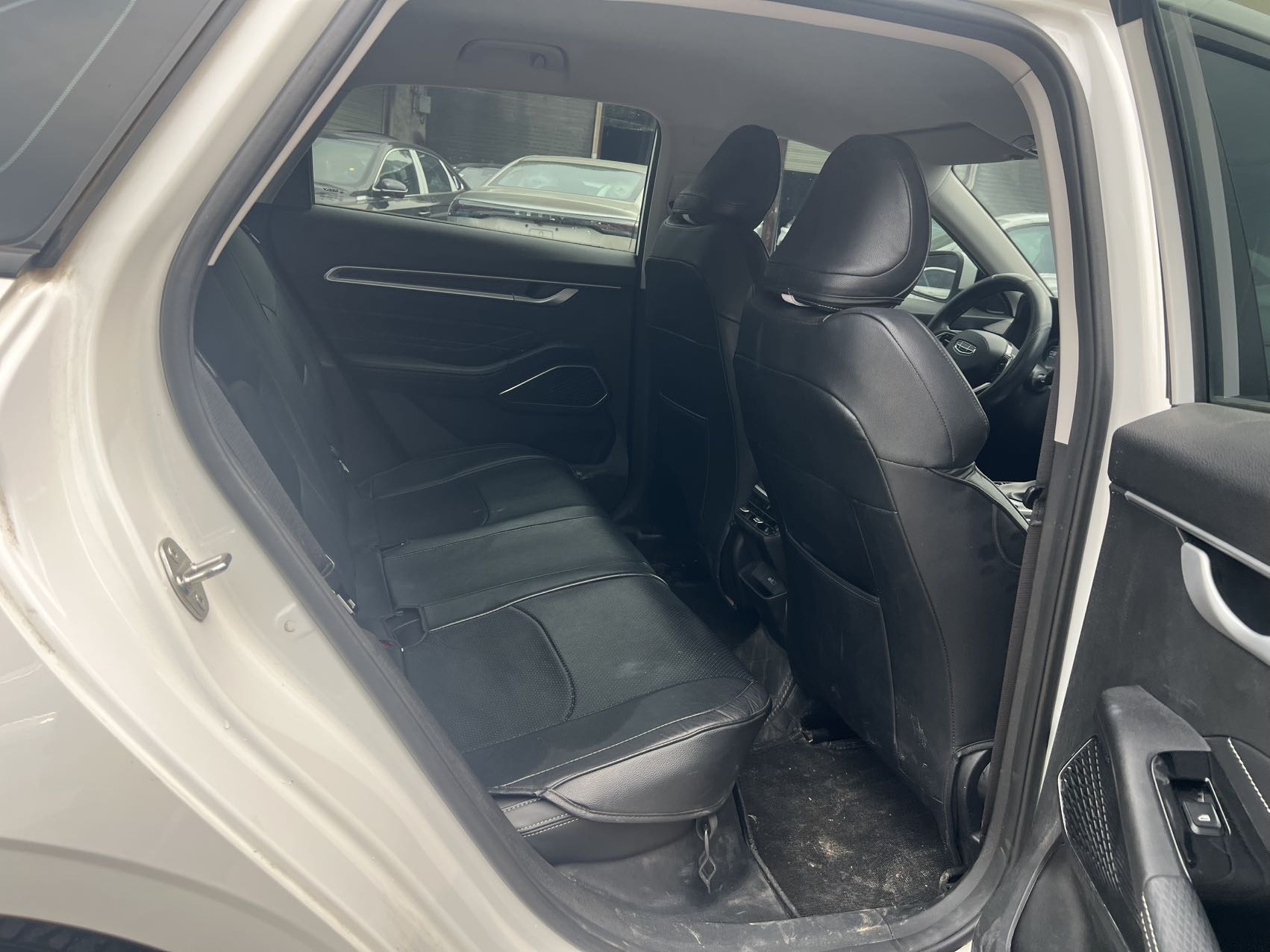 GEELY Emgrand 2023 imagem de carro #8