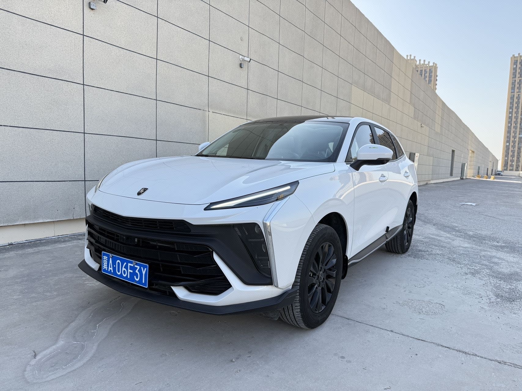 Forthing T5 EVO 2024 immagine di auto 