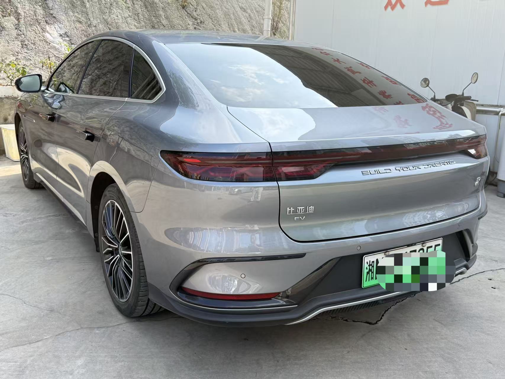 BYD Han 2024 #4 BYD Han 2024 car image #4