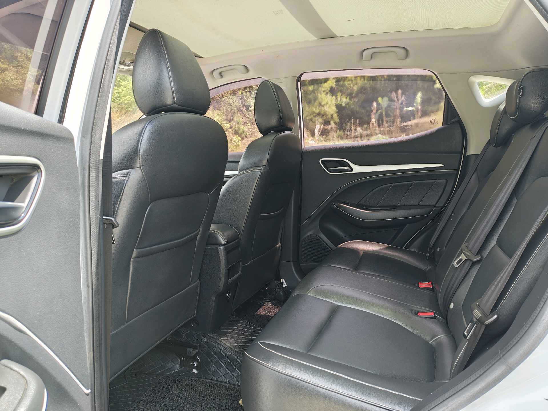 MG ZS 2018 immagine di auto #4