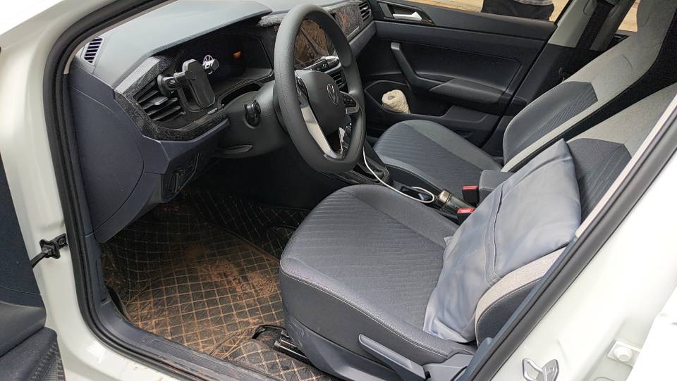 Volkswagen Lavida 2026 car image #2