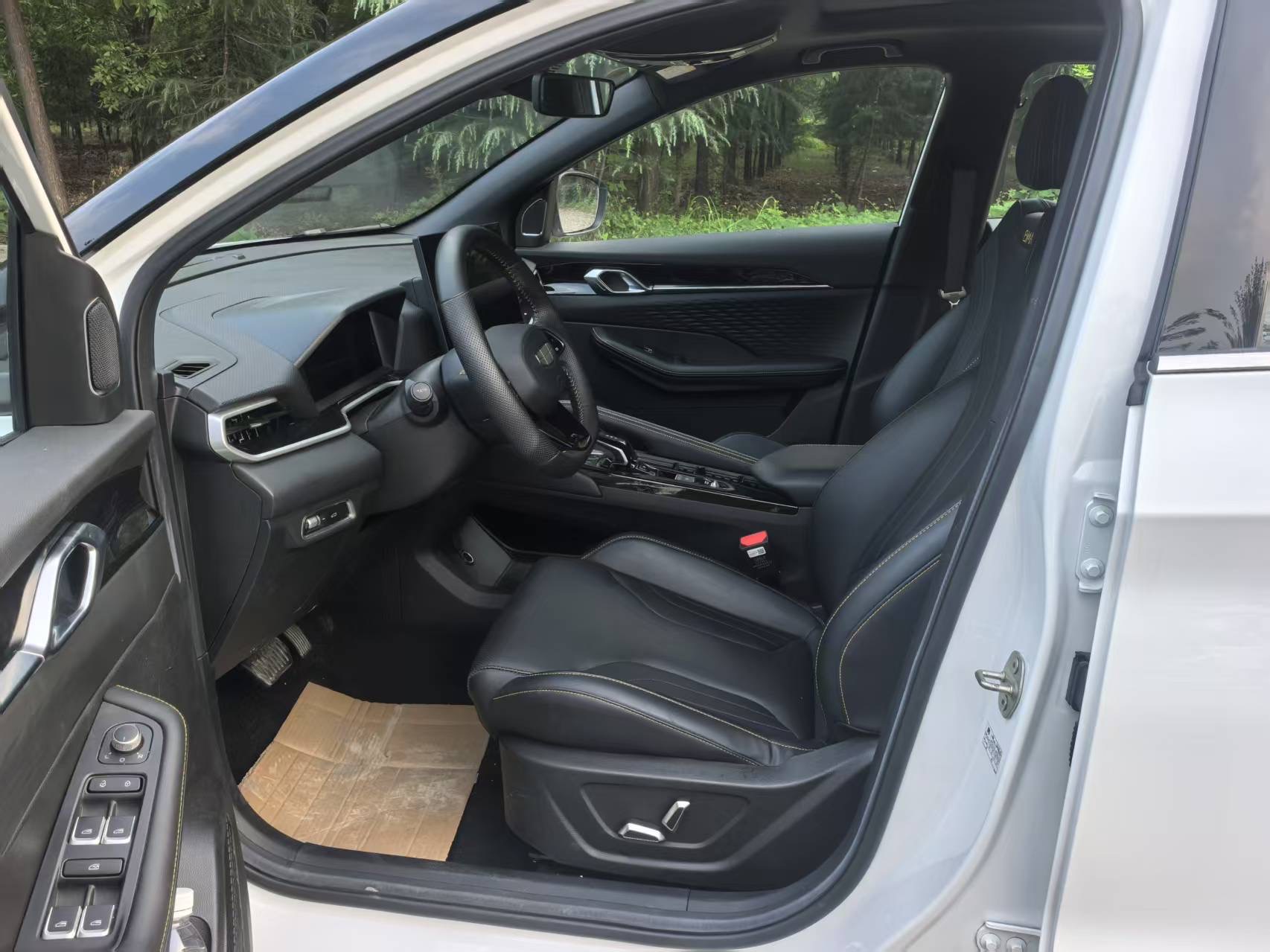 GEELY Coolray 2025 car image #5