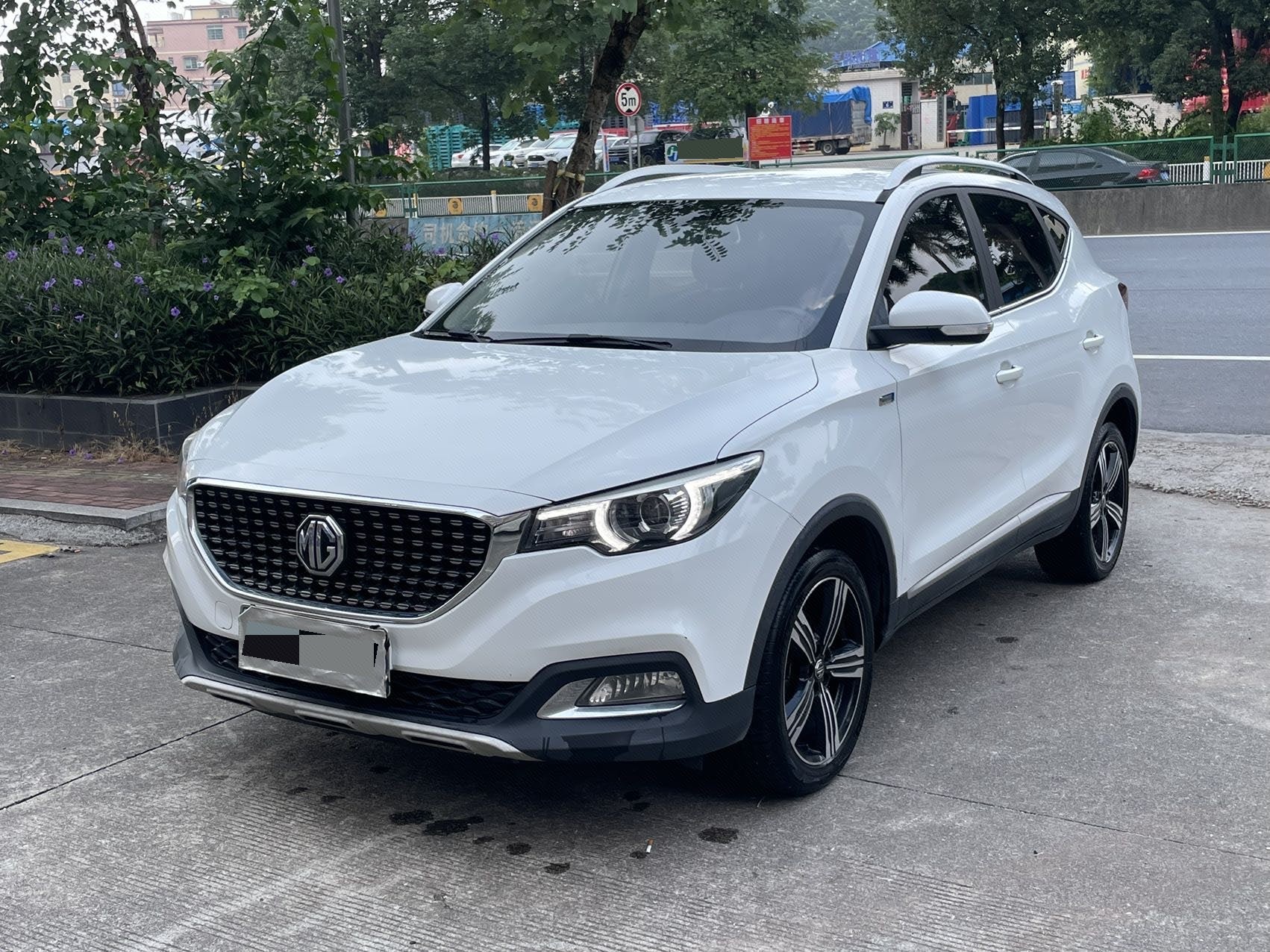 MG ZS 2019 car image 