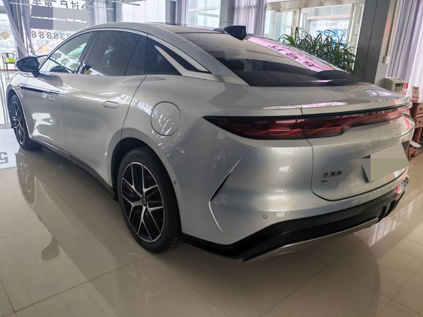 BYD HanL 2025 car image #5