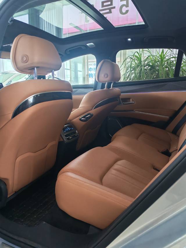 BYD HanL 2025 car image #6