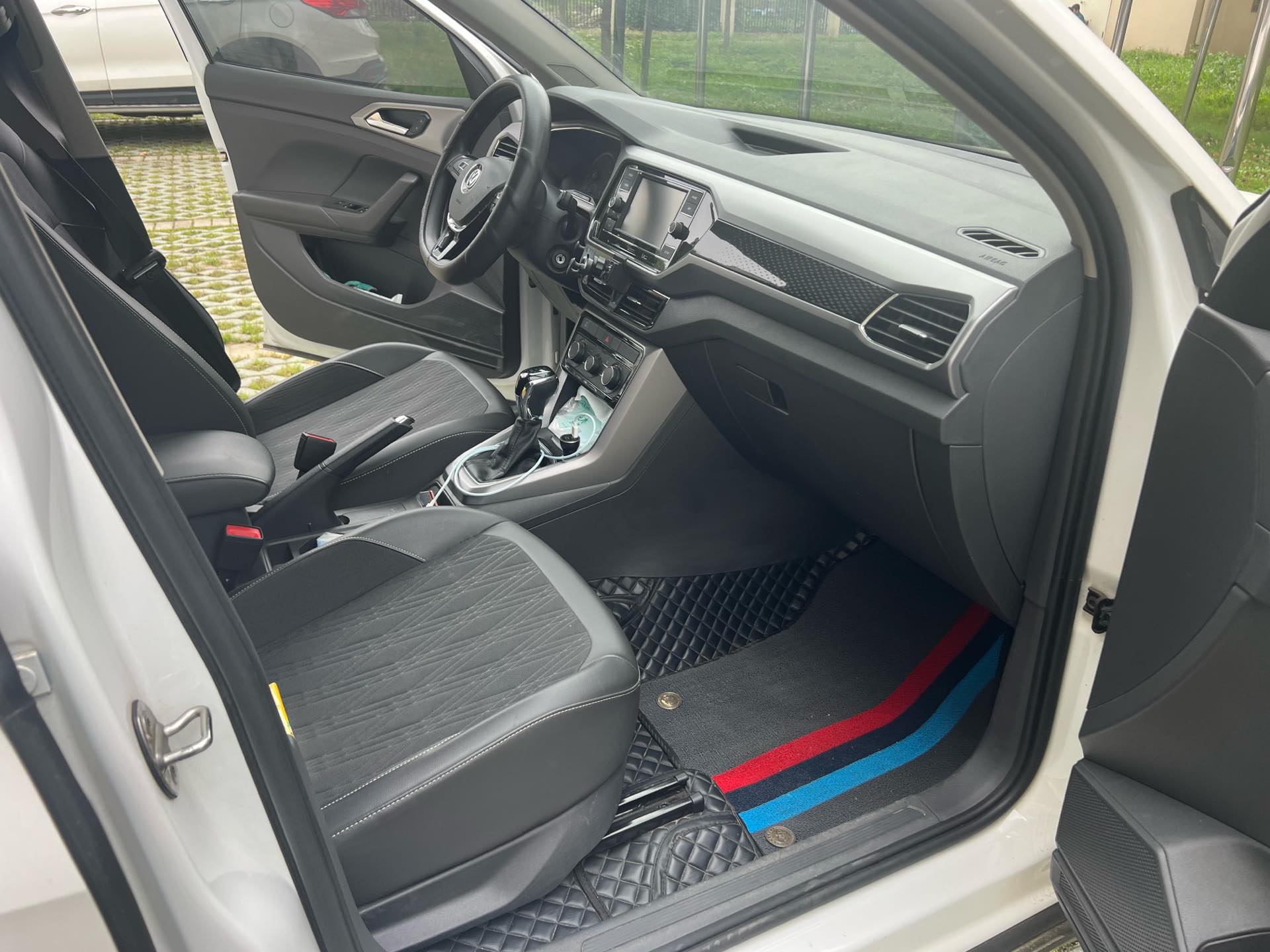 Volkswagen T-Cross 2019 #3 Volkswagen T-Cross 2019 صورة سيارة #3