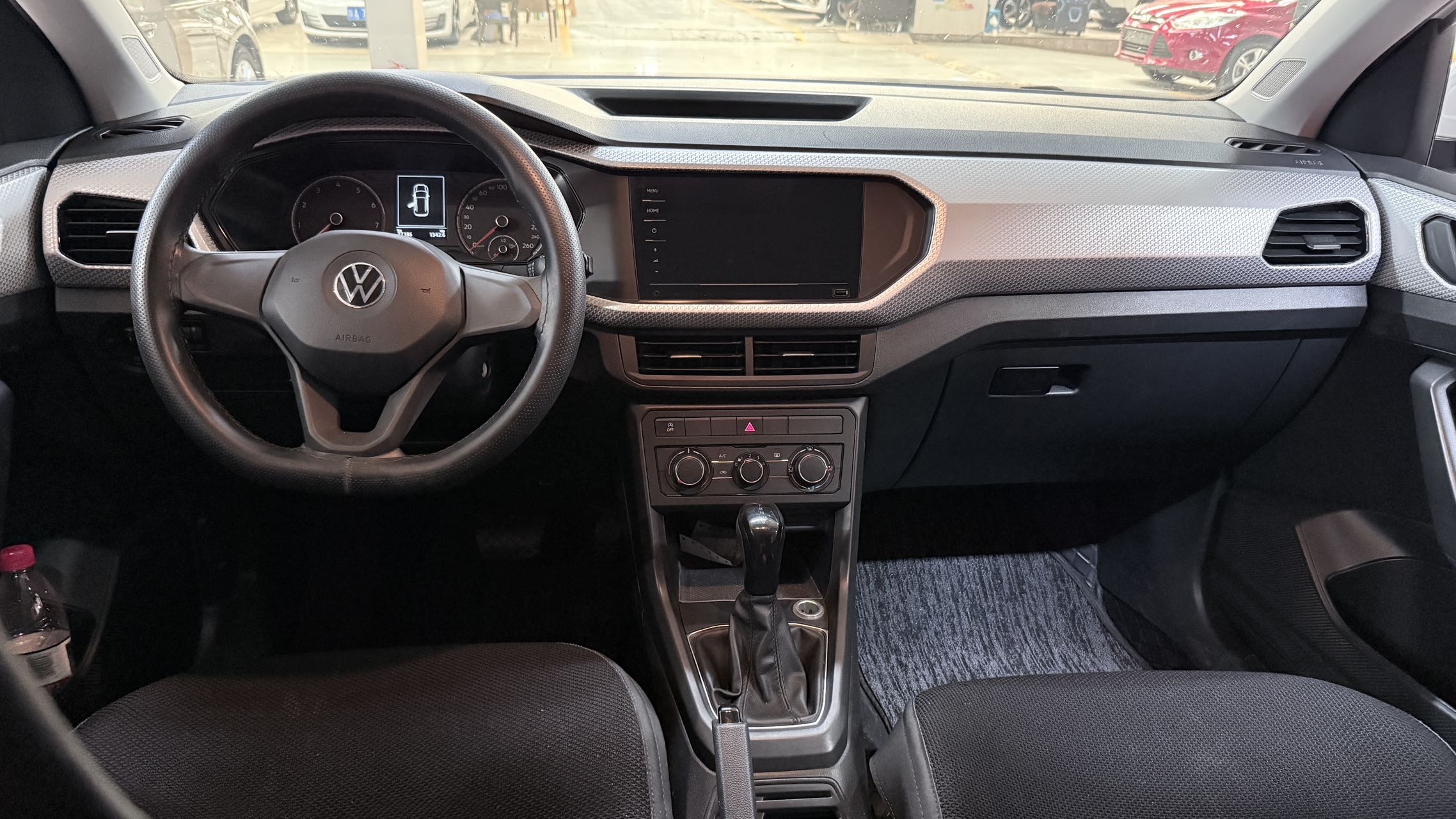Volkswagen Tacqua 2021 car image #5