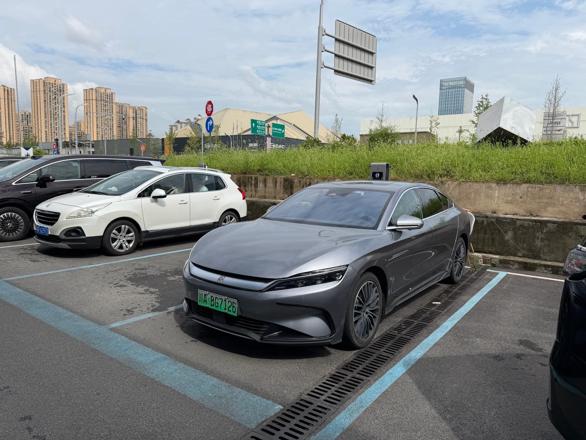 BYD Han 2024 BYD Han 2024 car image