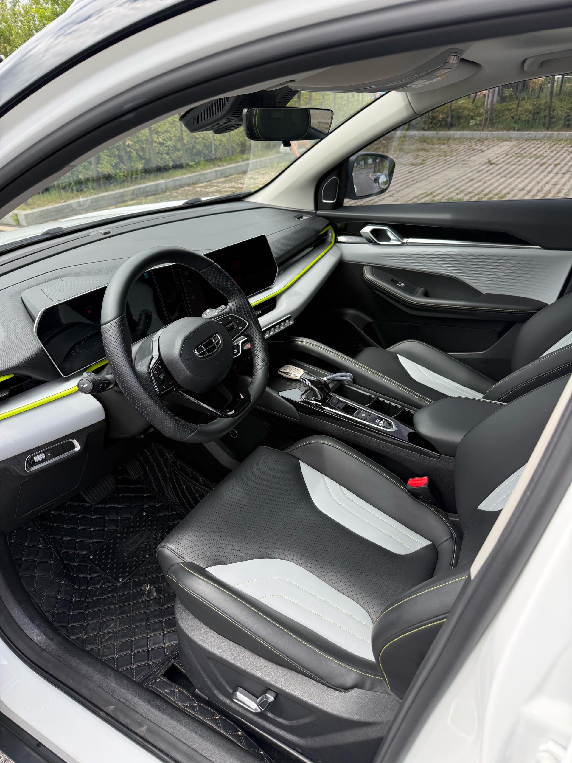 GEELY Coolray 2024 #2 GEELY Coolray 2024 immagine di auto #2