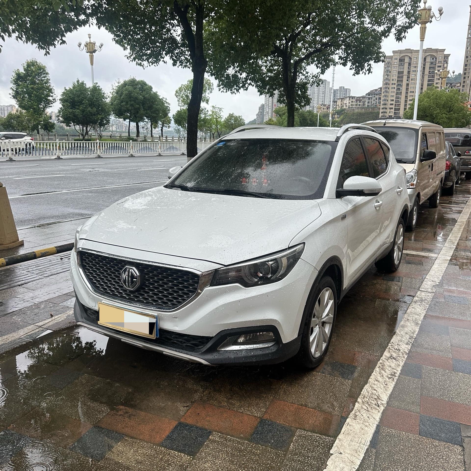 MG ZS 2017 MG ZS 2017 car image