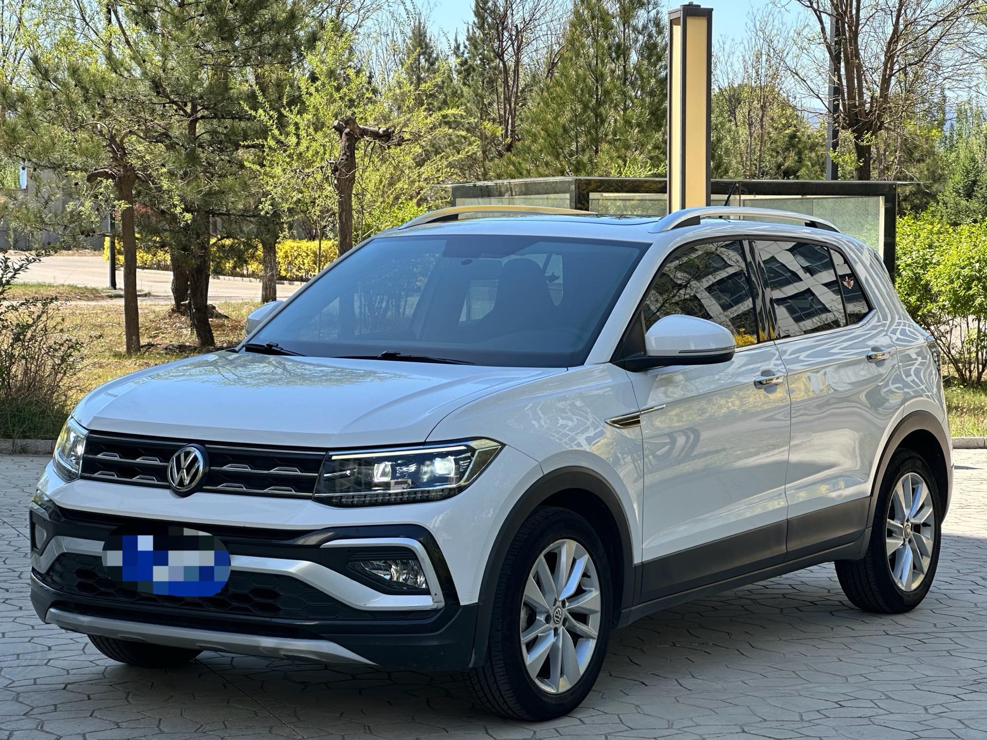 Volkswagen T-Cross 2019 Volkswagen T-Cross 2019 car image