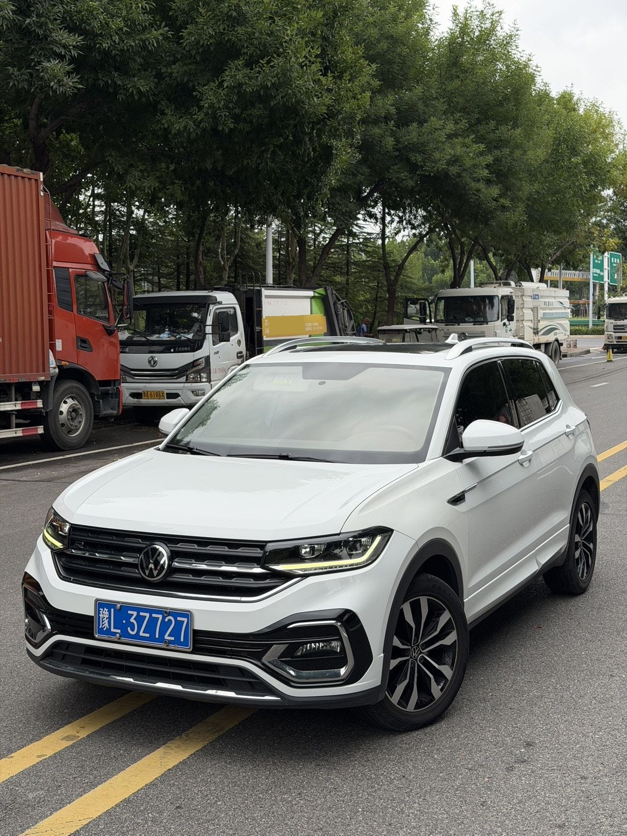 2020 2020 car image