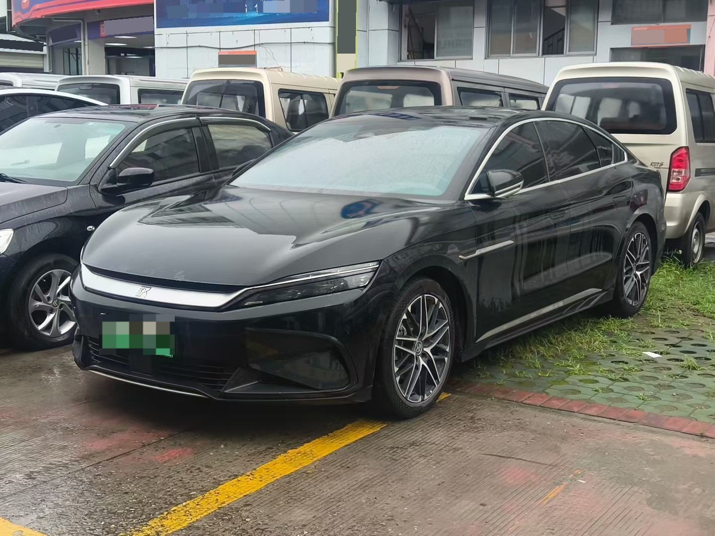BYD Han 2024 BYD Han 2024 car image