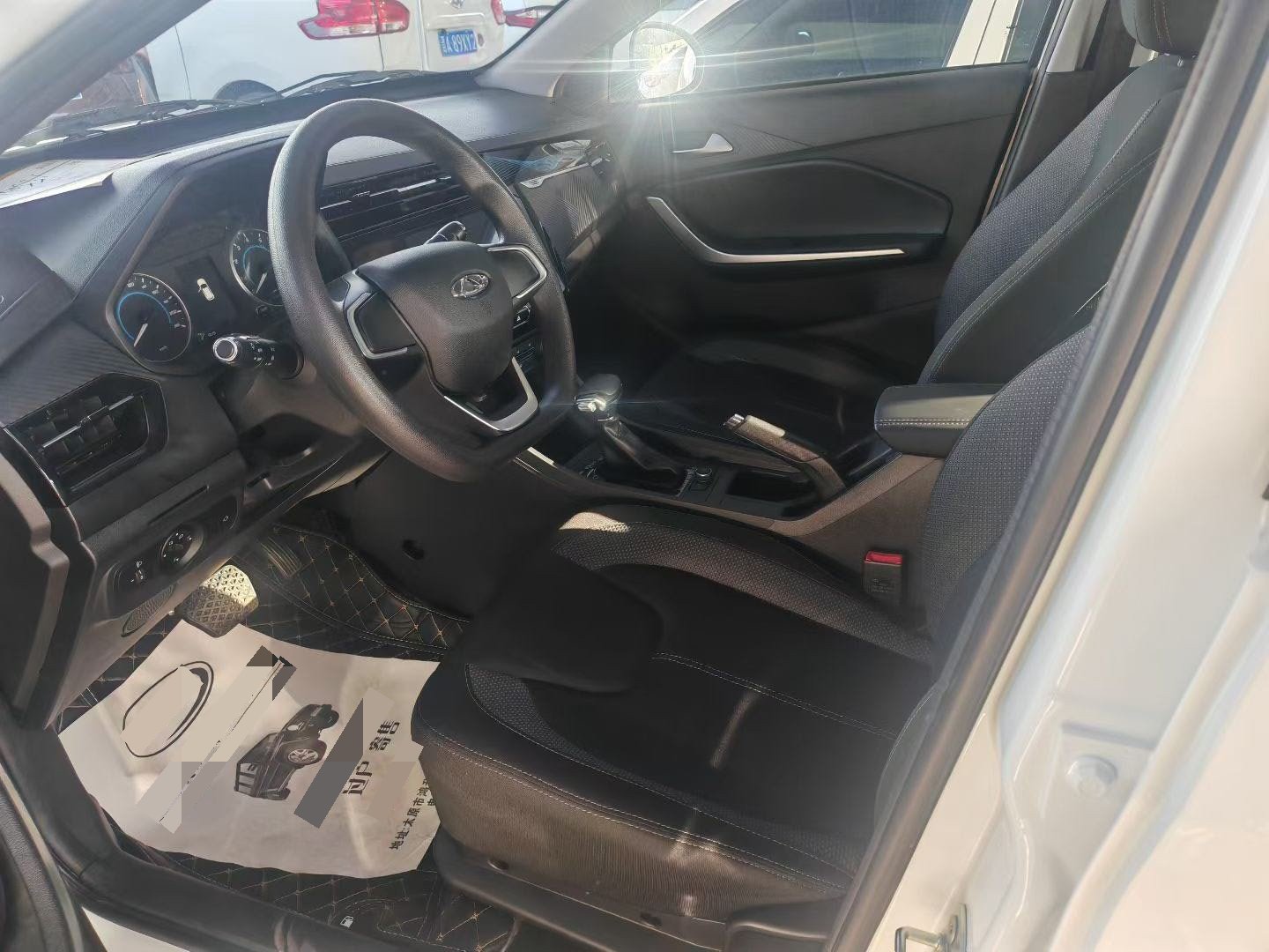Chery Tiggo 3x 2025 #4 Chery Tiggo 3x 2025 car image #4