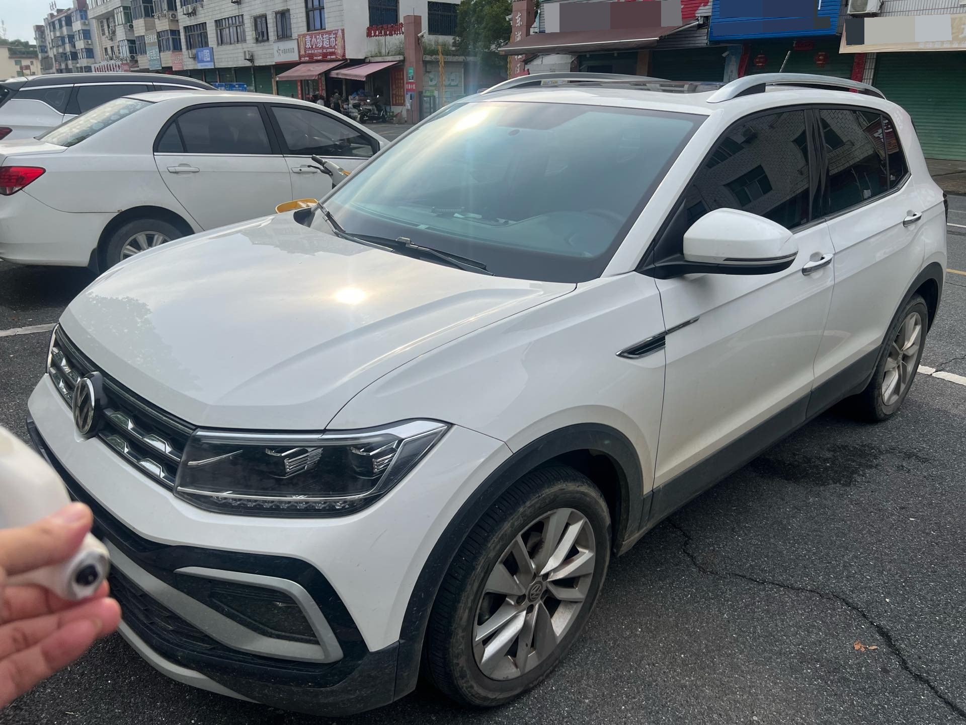 Volkswagen T-Cross 2020 Volkswagen T-Cross 2020 car image