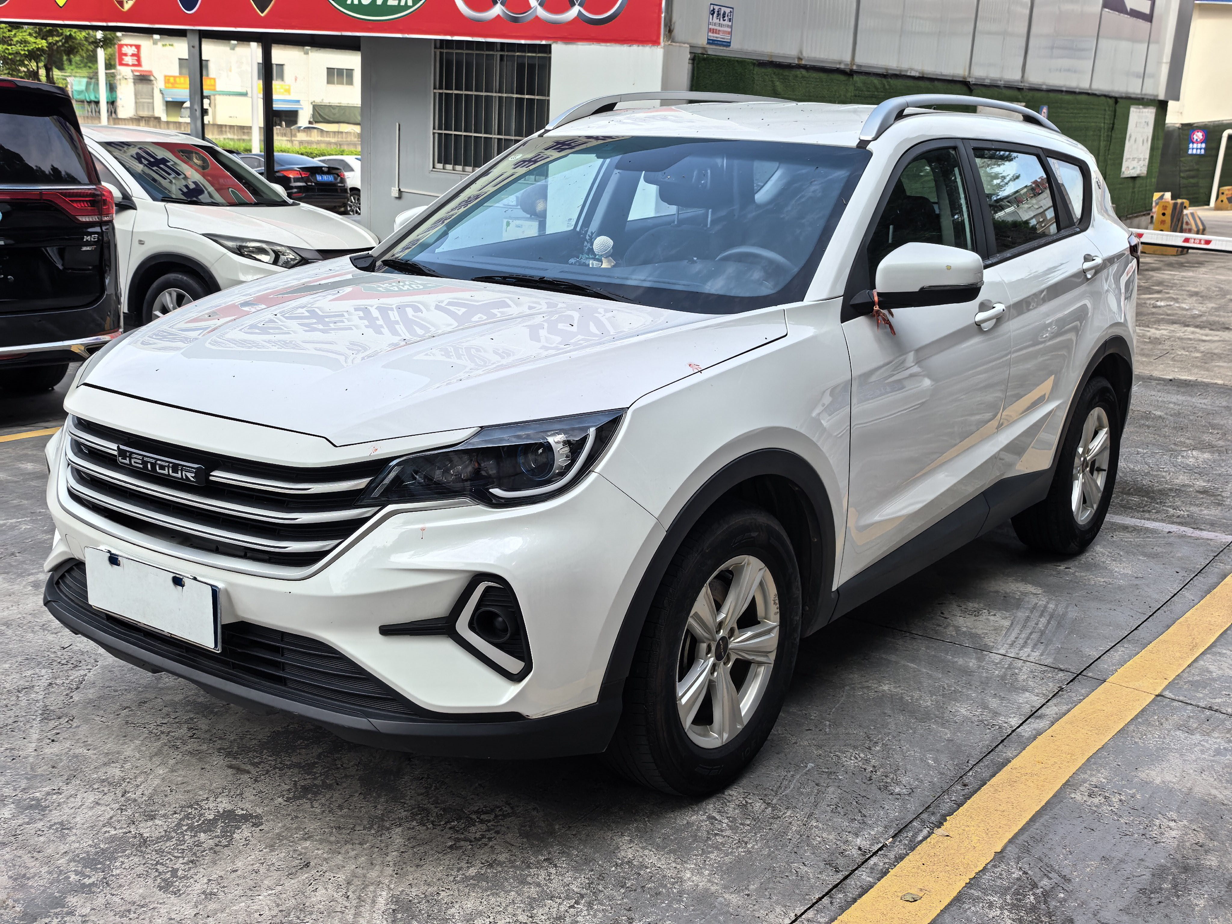 Jetour X70M 2022 Jetour X70M 2022 car image