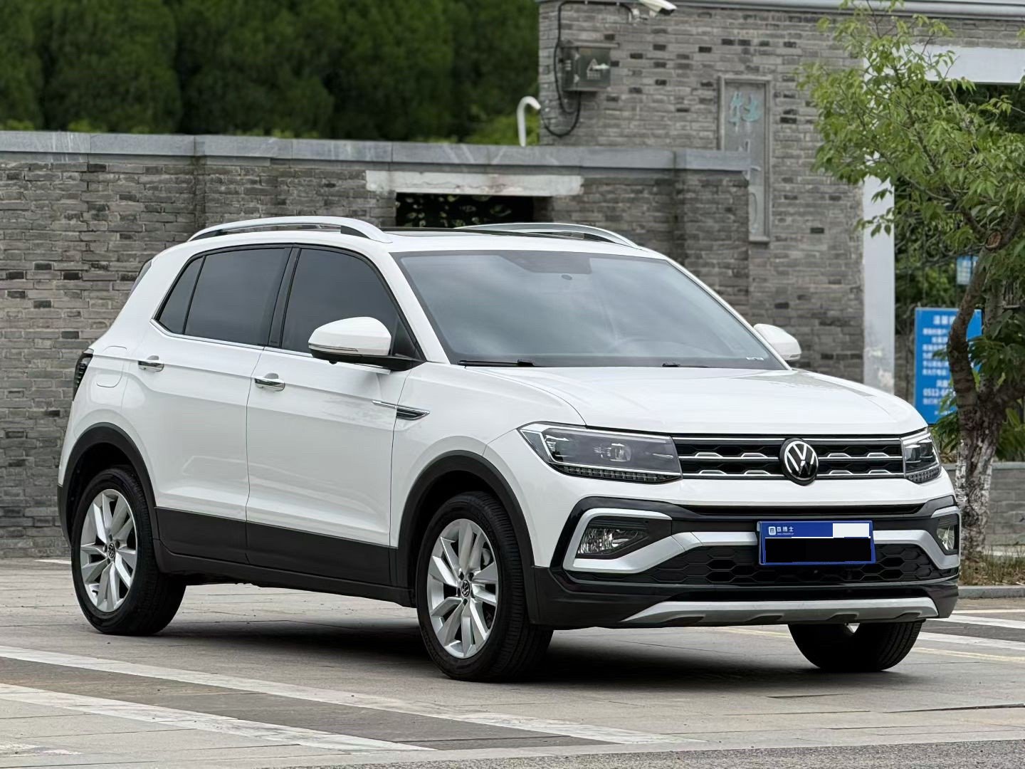 Volkswagen T-Cross 2021 #2 Volkswagen T-Cross 2021 صورة سيارة #2