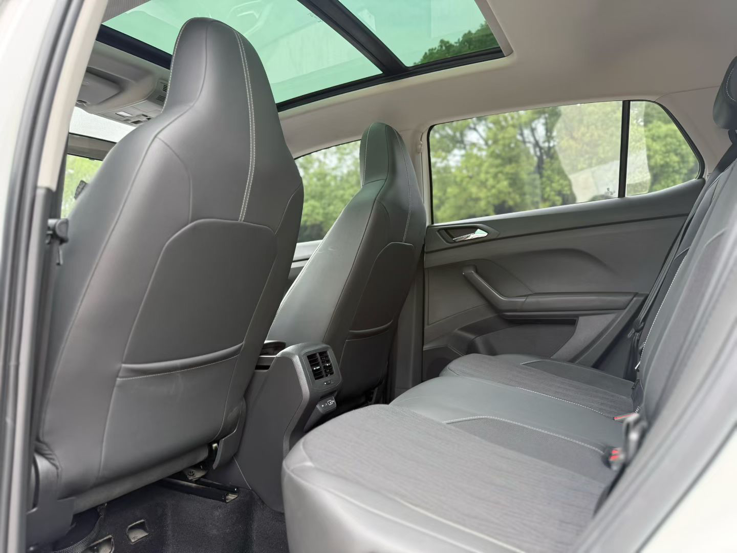 Volkswagen T-Cross 2021 #6 Volkswagen T-Cross 2021 صورة سيارة #6