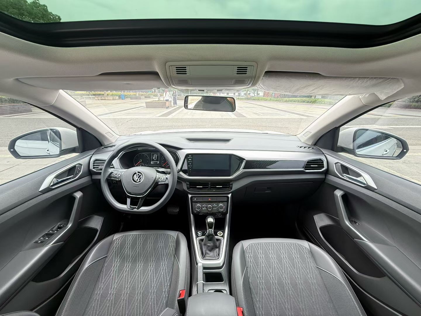 Volkswagen T-Cross 2021 #5 Volkswagen T-Cross 2021 صورة سيارة #5