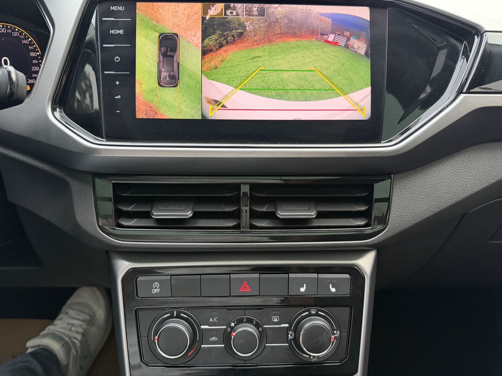 Volkswagen T-Cross 2022 #15 Volkswagen T-Cross 2022 car image #15